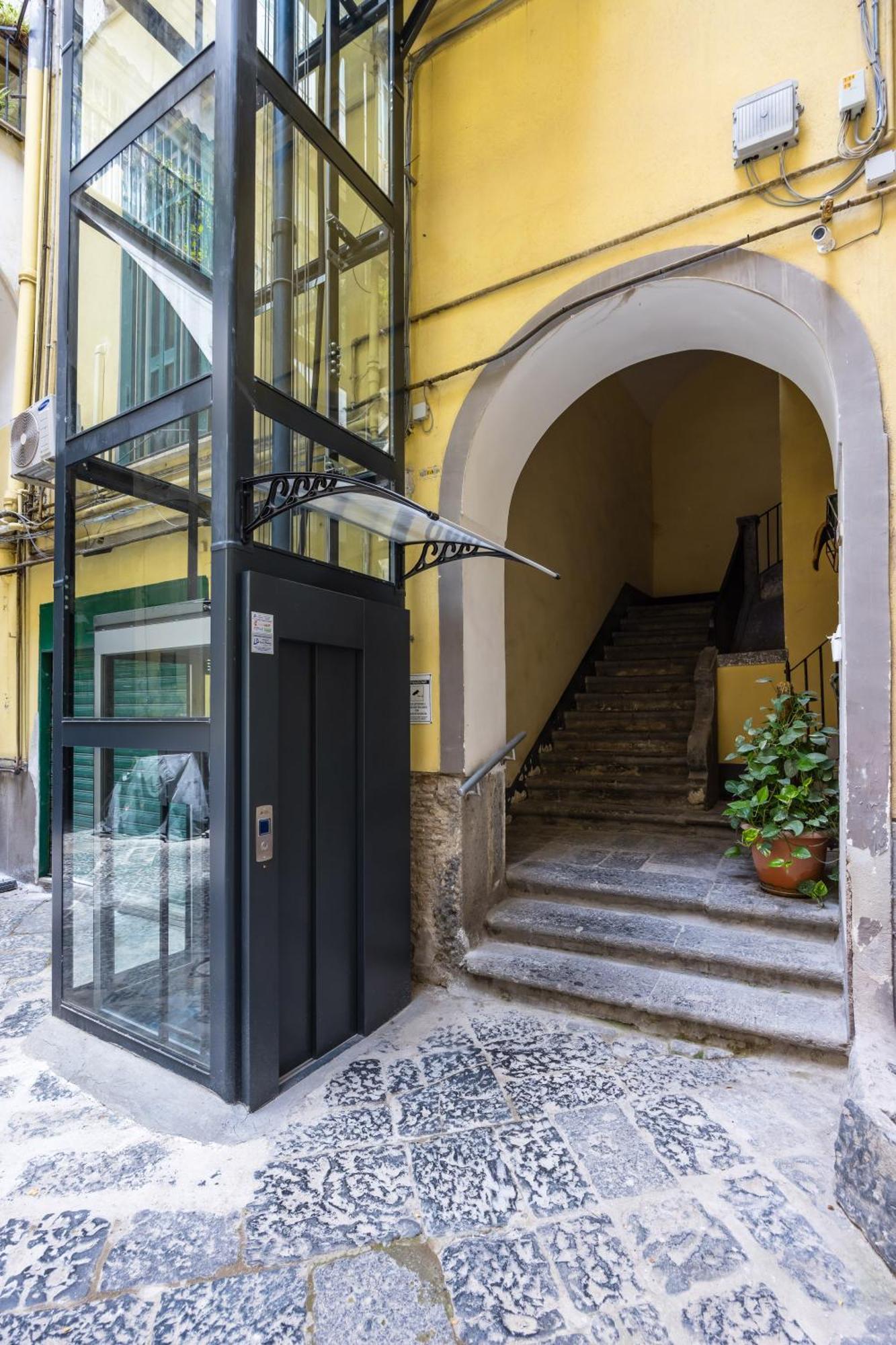 Piazza Miraglia - Apartment By Wonderful Italy Nápoles Exterior foto